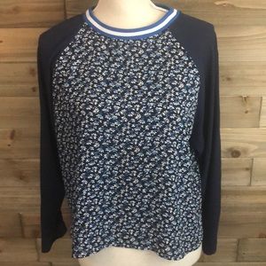 H&M Tops - ❤️ H&M long sleeved baseball blouse Size 4 ❤️ H&M Tops - ❤️ H&M long sleeved baseball blouse Size 4 ❤️
